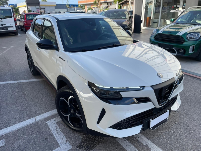 Alfa Romeo Junior 1.2 Mhev Speciale 136 Edct6 2025