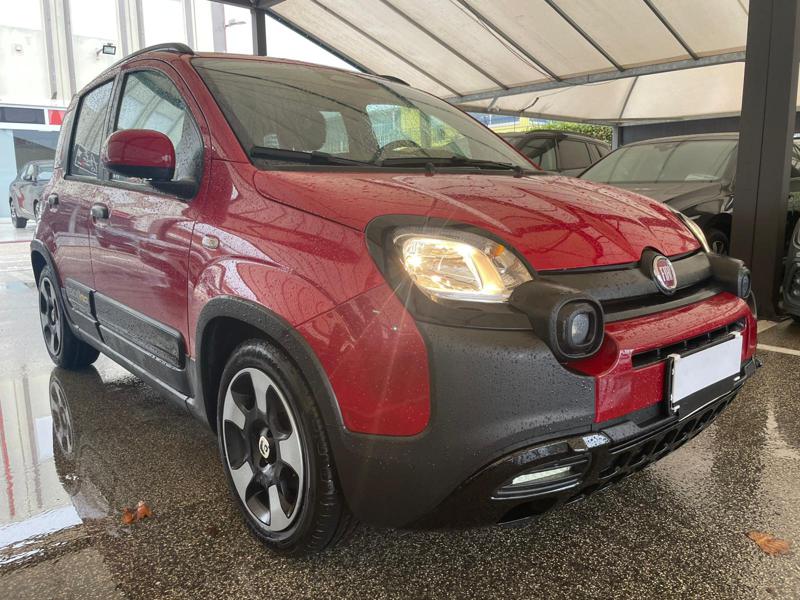 Fiat Pandina Cross 1.0 Hybrid 70cv 2025