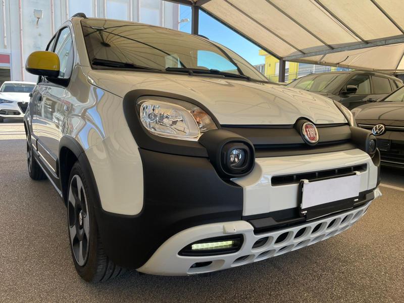 Fiat Pandina Cross 1.0 Hybrid 70cv 2025